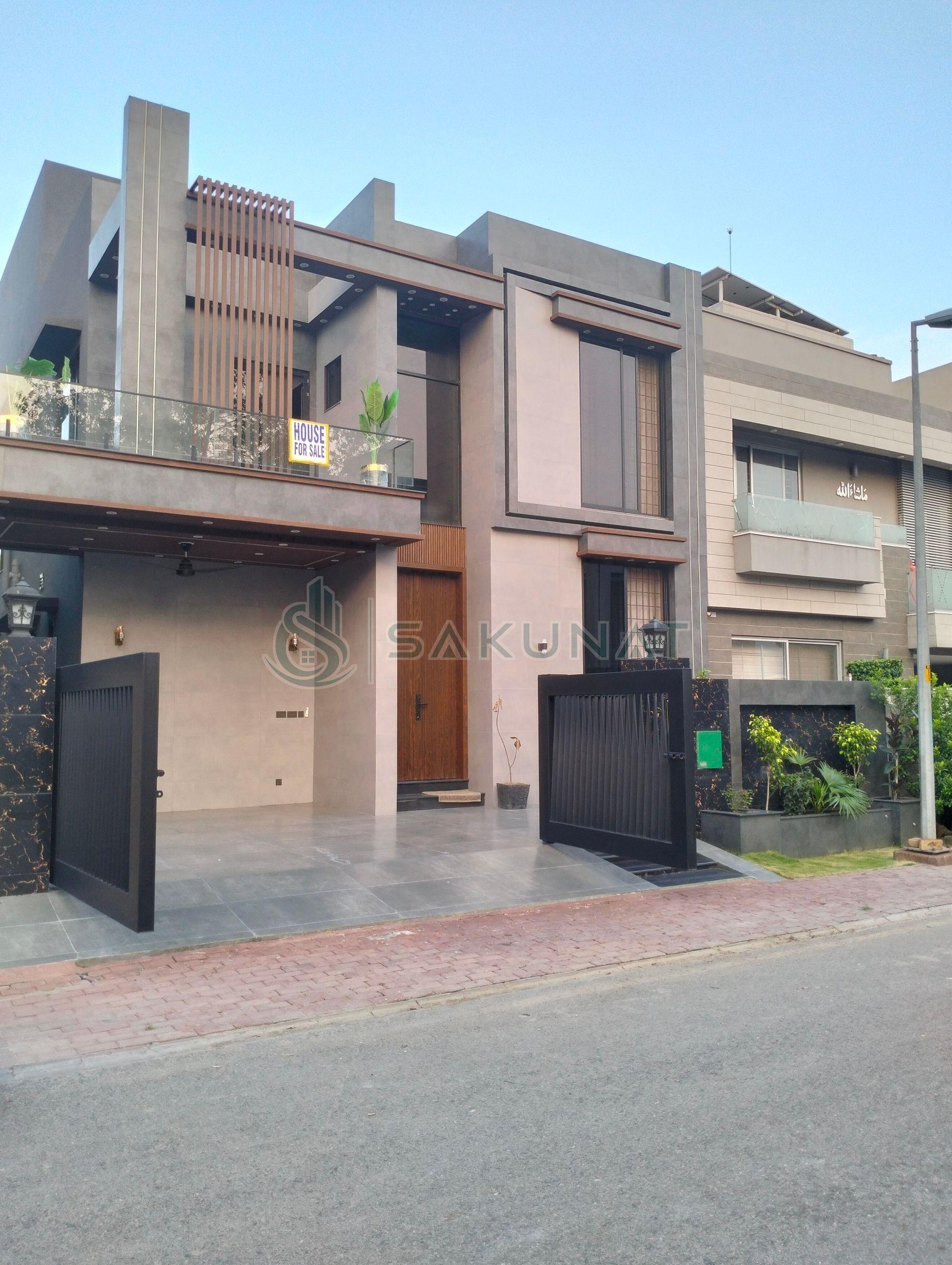 10 Marla 5-bedroom House for sale in Bahria Town - Quaid Block, Lahore