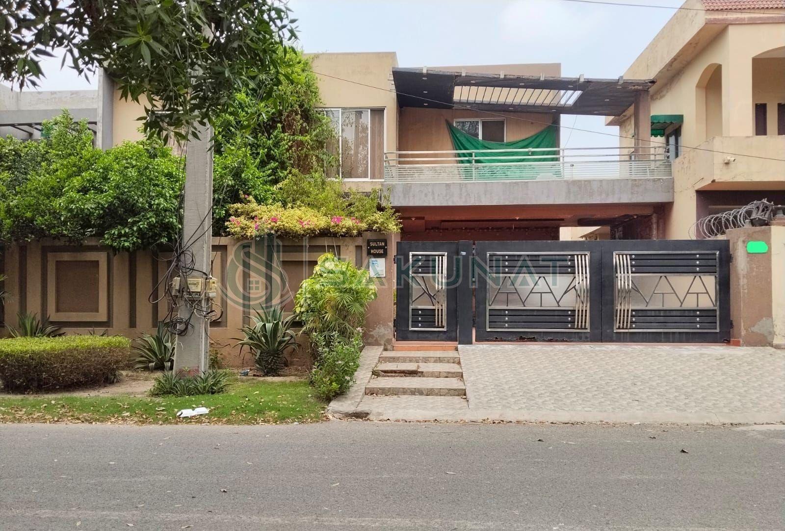 1 Kanal 4-bedroom House for sale in Canal Garden, Lahore